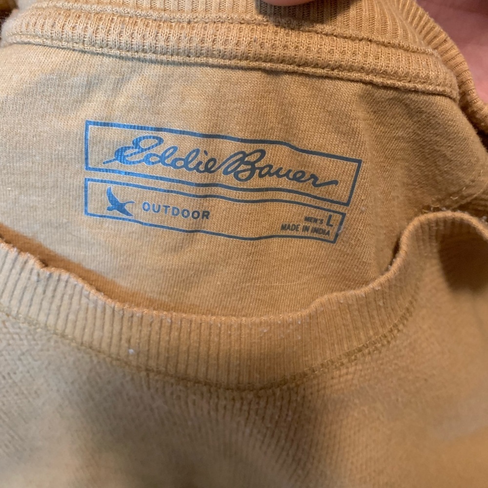 Eddie Bauer Men’s L Henley Shirt - Picture 3 of 3